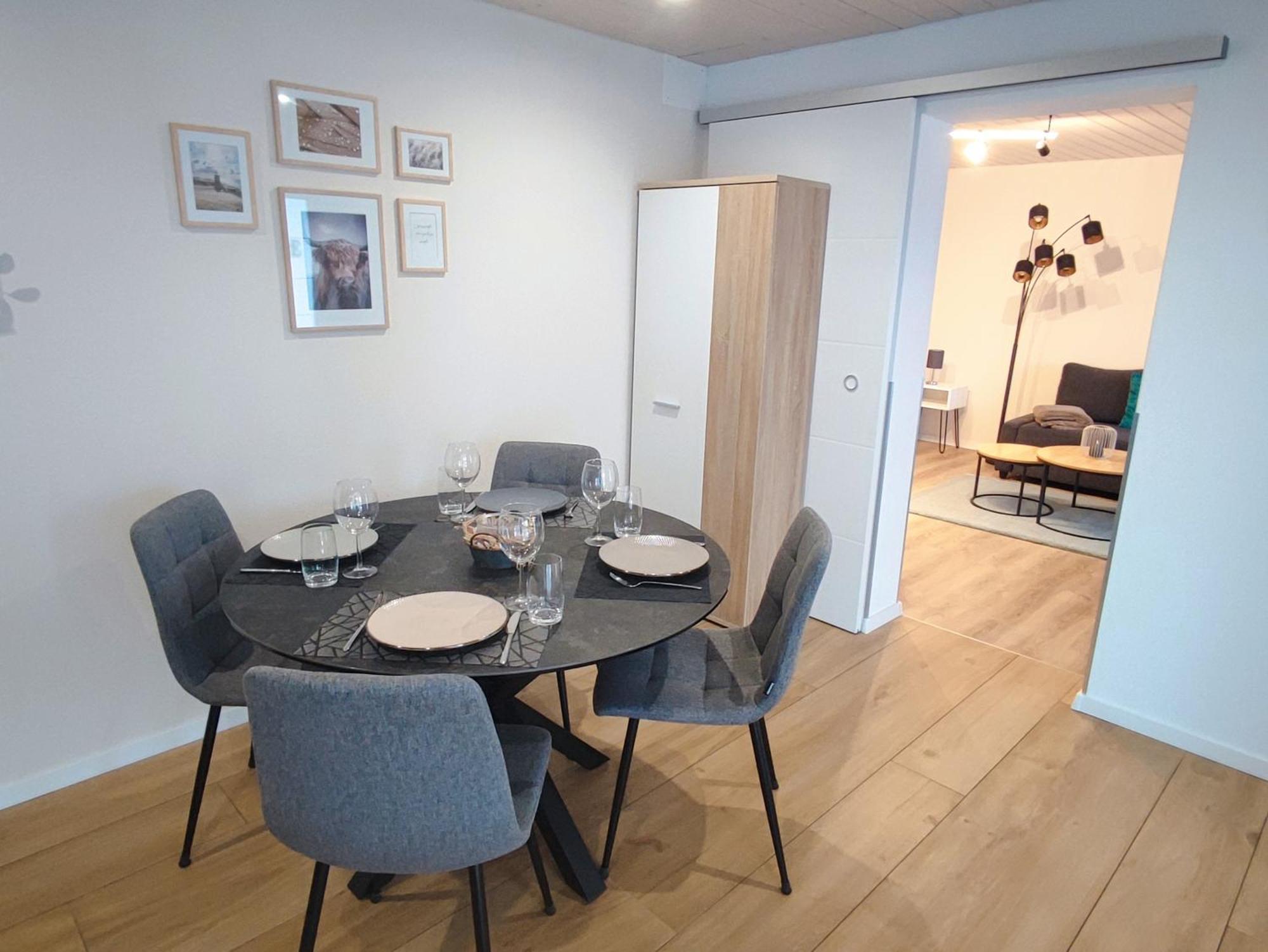 Kleine Auszeit - 2-Zimmer Ferienwohnung Spiez Exterior photo